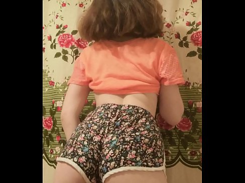 ❤️ Sexy matashin jariri yana cire guntun wando a kyamara ️❌ Ingantacciyar iskanci ❌